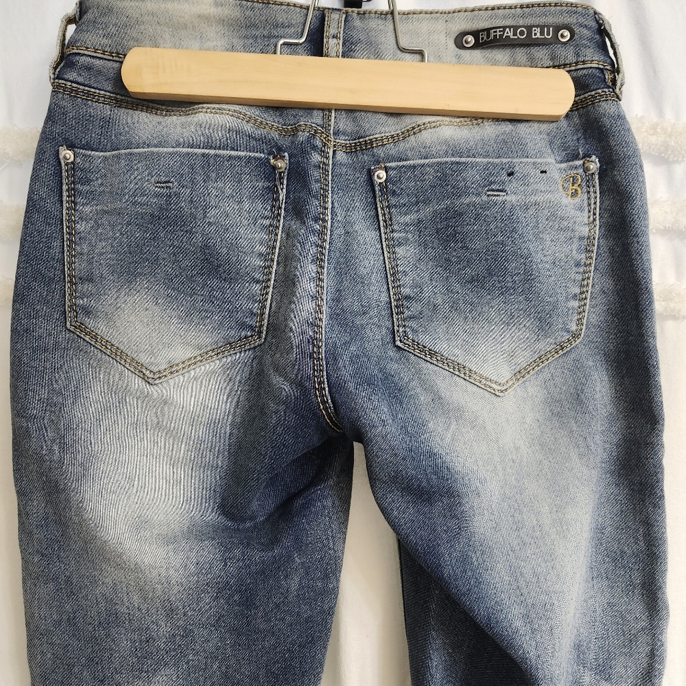 Like new, Buffalo size 24x30 👖